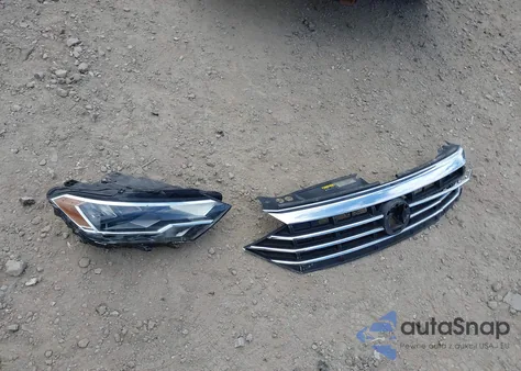 2019 Volkswagen Jetta 1.4T R-Line/1.4T S/1.4T Se из США, поврежденный, VIN 3VWCB7BU8KM139662